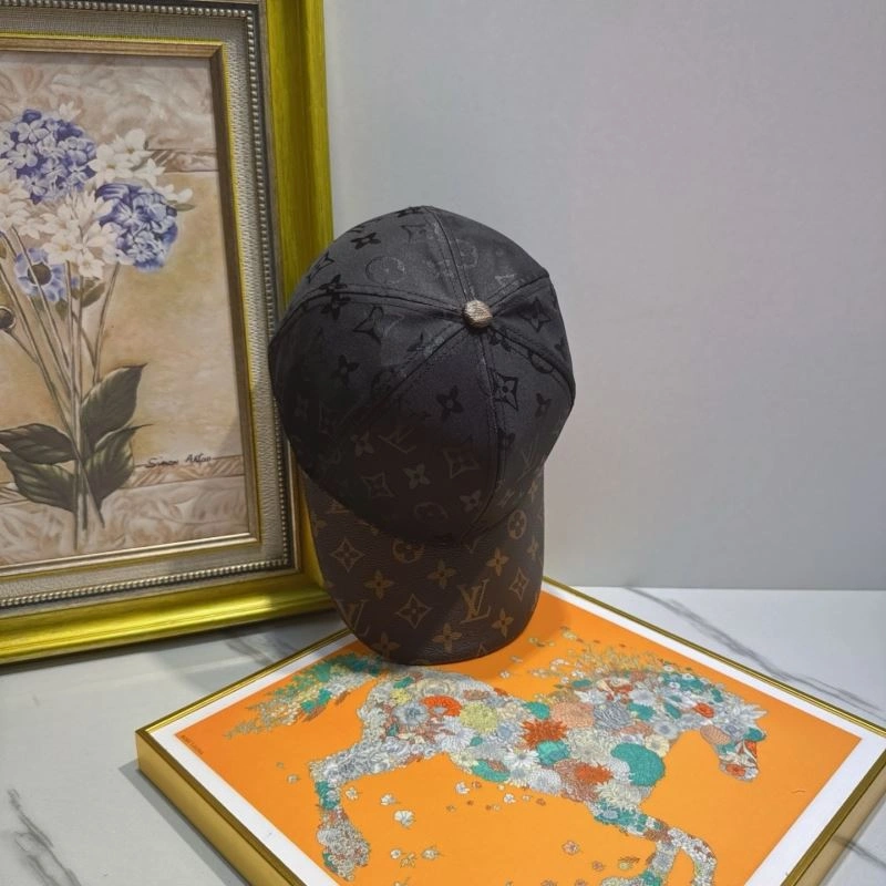 Louis Vuitton Caps Versatile 261746