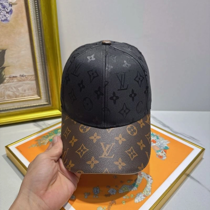Louis Vuitton Caps Versatile 261746
