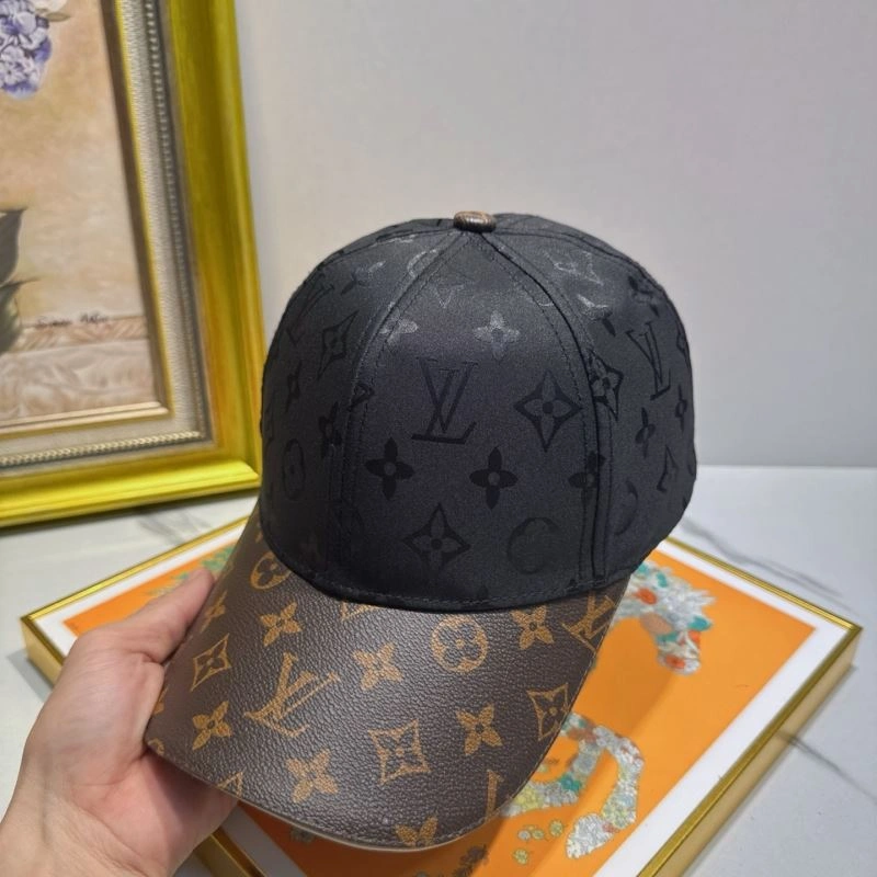 Louis Vuitton Caps Versatile 261746