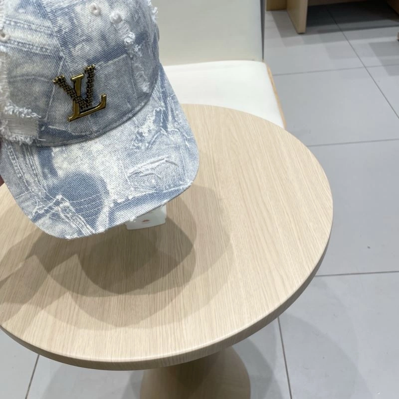 Casual Louis Vuitton Caps 261747