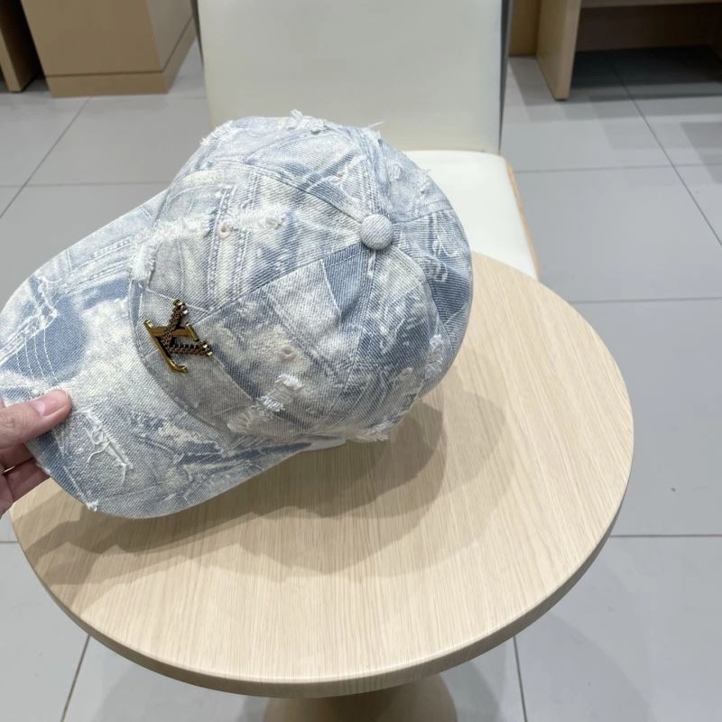 Casual Louis Vuitton Caps 261747