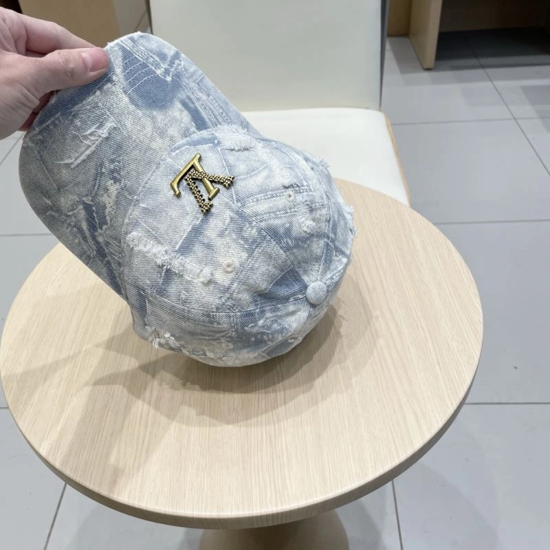 Casual Louis Vuitton Caps 261747
