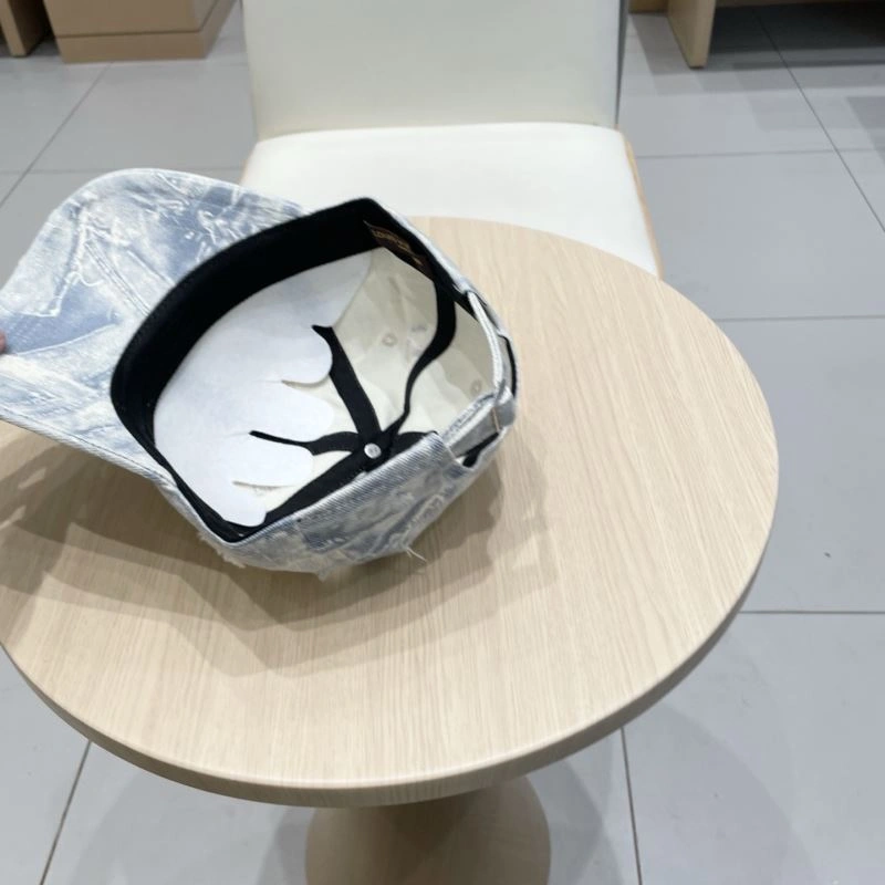 Casual Louis Vuitton Caps 261747