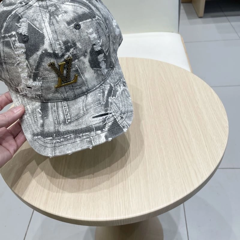 Louis Vuitton Caps Chic 261749