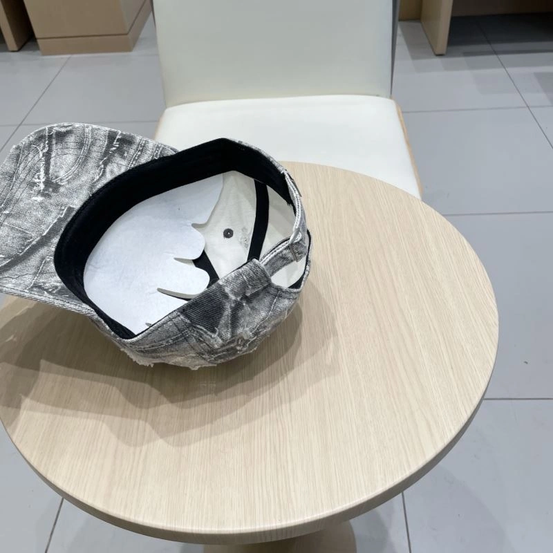 Louis Vuitton Caps Chic 261749