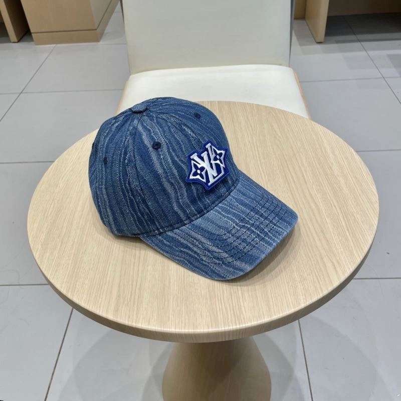 Lightweight Louis Vuitton Caps 261767