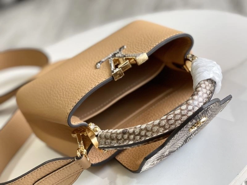 FastDry Louis Vuitton Capucines BB Bags 94392