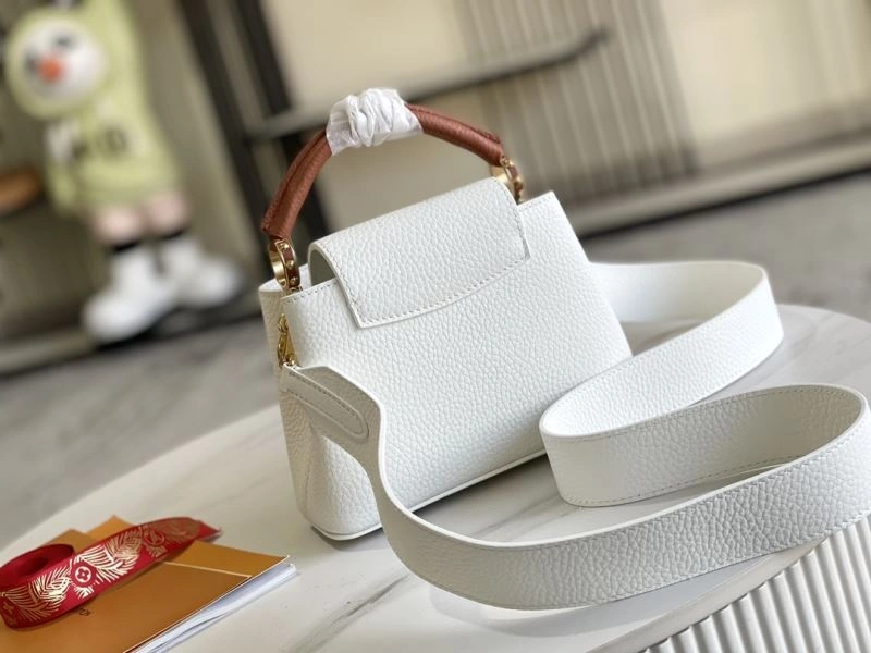 Bold Louis Vuitton Capucines BB Bags 94387