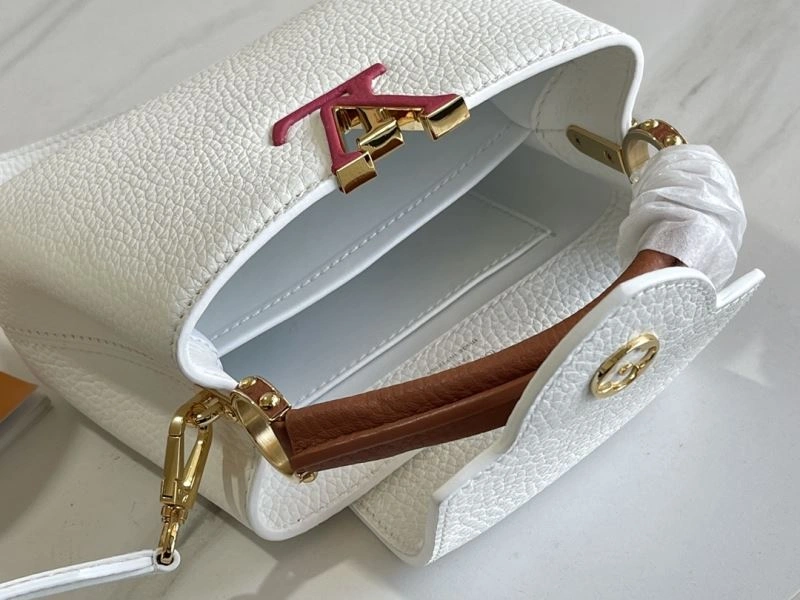 Bold Louis Vuitton Capucines BB Bags 94387