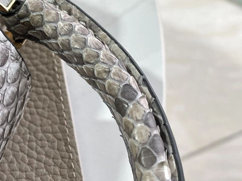 Trendsetting Louis Vuitton Capucines BB Bags 94376