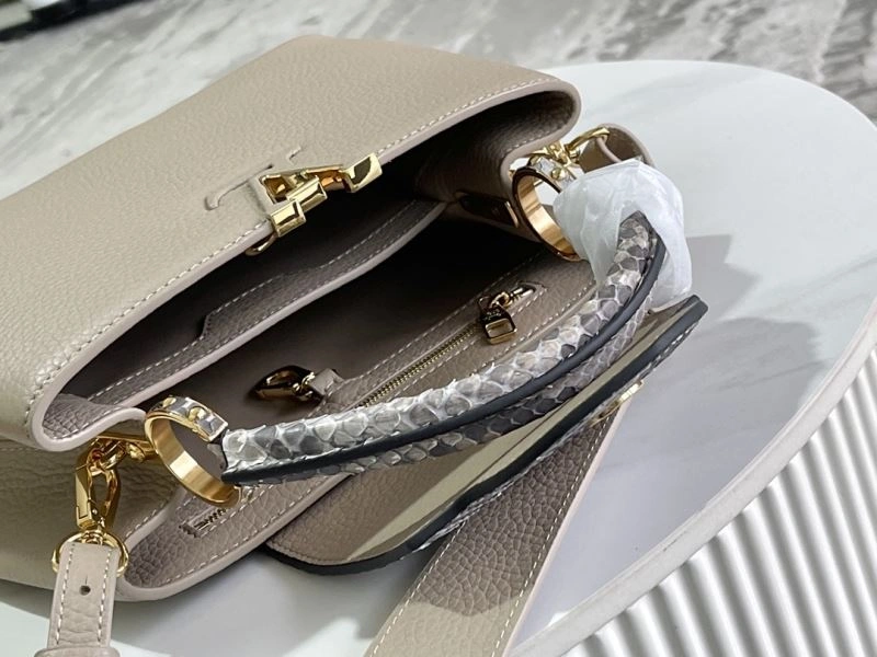 Trendsetting Louis Vuitton Capucines BB Bags 94376