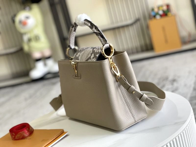 Resilient Louis Vuitton Capucines BB Bags 94374