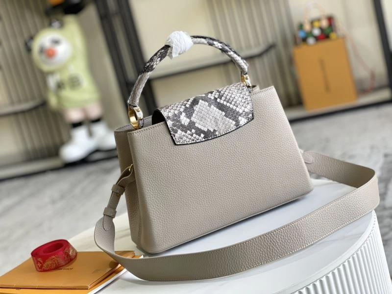 Resilient Louis Vuitton Capucines BB Bags 94374
