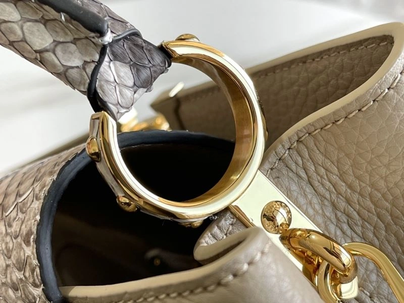 Resilient Louis Vuitton Capucines BB Bags 94374