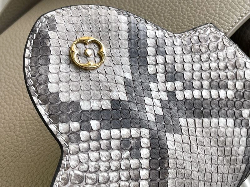 Resilient Louis Vuitton Capucines BB Bags 94374