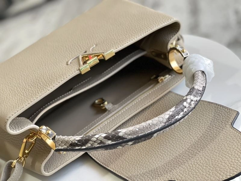 Resilient Louis Vuitton Capucines BB Bags 94374