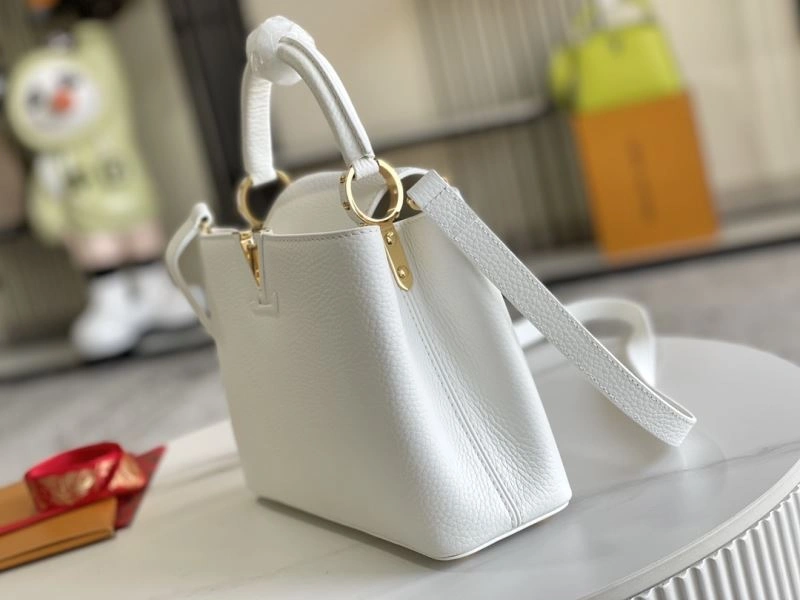 OdorResistant Louis Vuitton Capucines BB Bags 94372