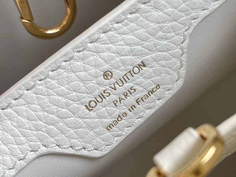 OdorResistant Louis Vuitton Capucines BB Bags 94372