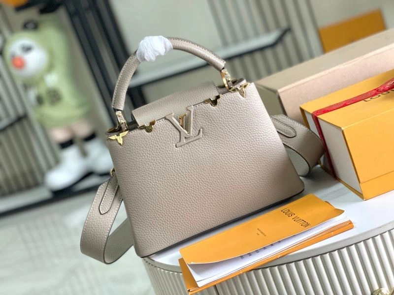 Louis Vuitton Capucines BB Bags Breathable 94003