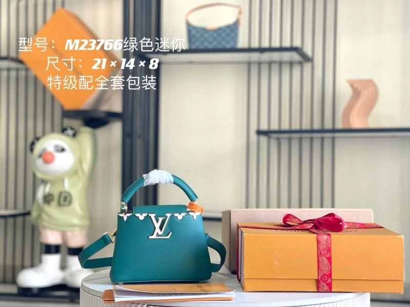Lightweight Louis Vuitton Capucines BB Bags 93959