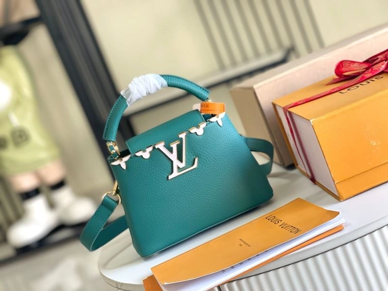 Lightweight Louis Vuitton Capucines BB Bags 93959