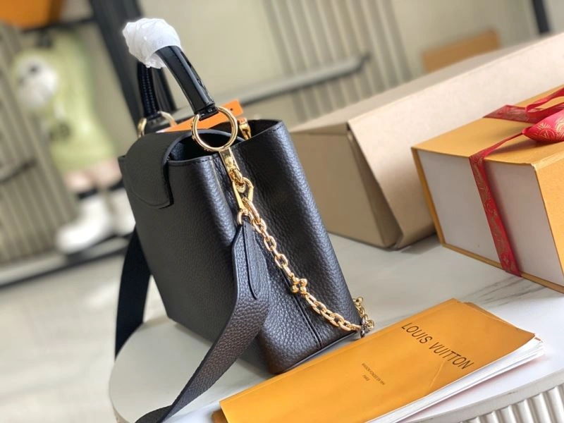FashionForward Louis Vuitton Capucines BB Bags 93952