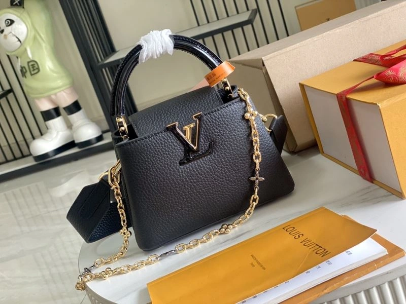Sporty Louis Vuitton Capucines BB Bags 93949