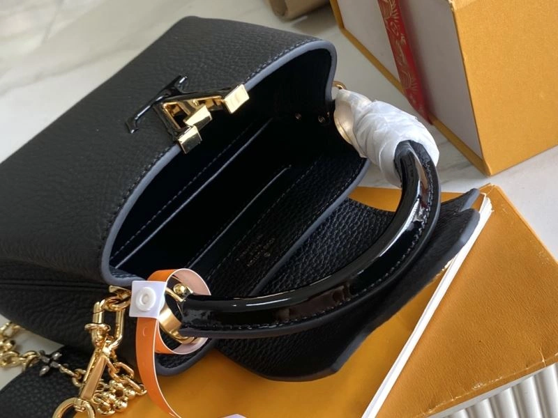 Sporty Louis Vuitton Capucines BB Bags 93949