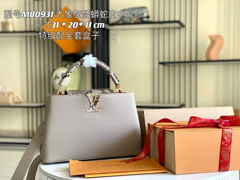 Compact Louis Vuitton Capucines BB Bags 93950