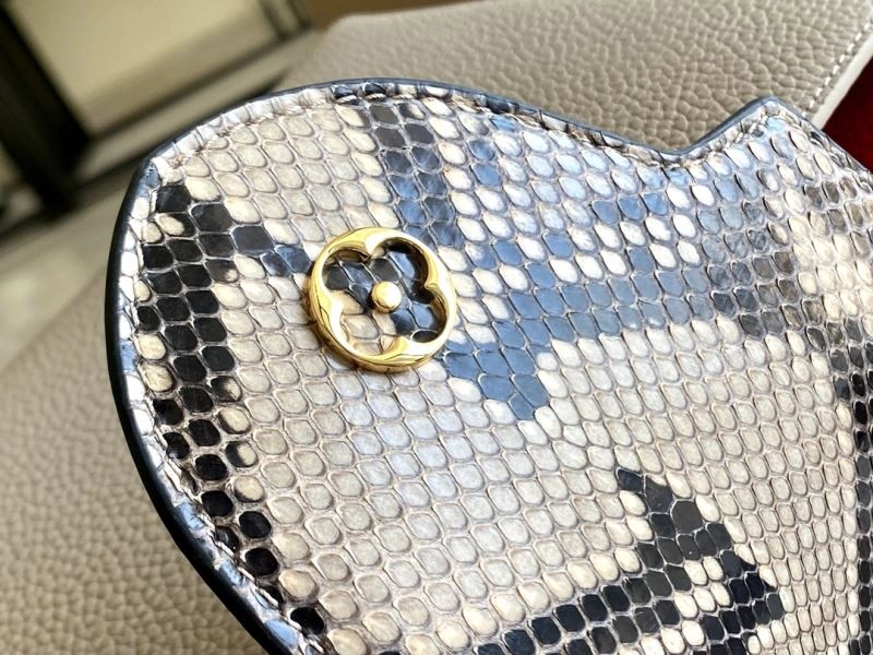 Compact Louis Vuitton Capucines BB Bags 93950