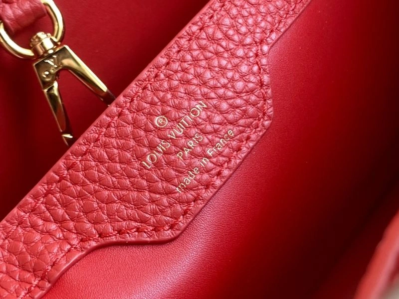 Compact Louis Vuitton Capucines BB Bags 93950