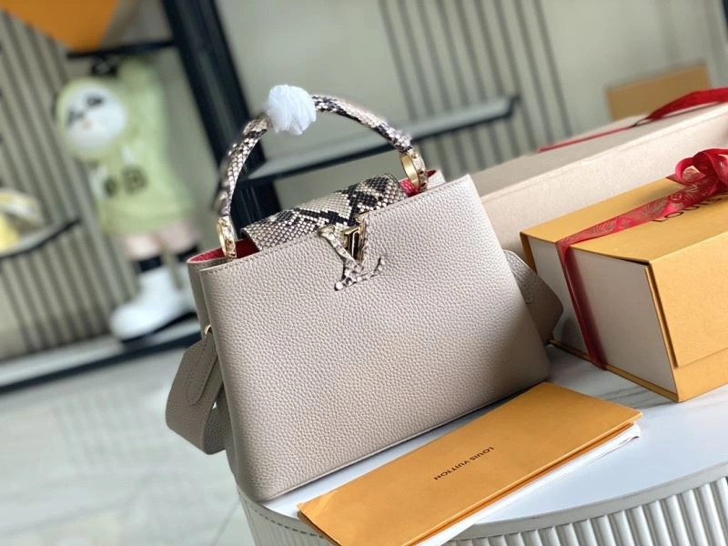 Timeless Louis Vuitton Capucines BB Bags 93955