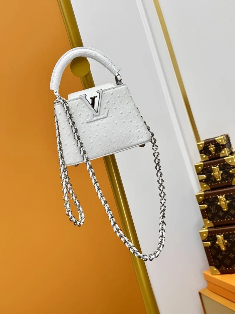 ZipUp Louis Vuitton Capucines BB Bags 93848
