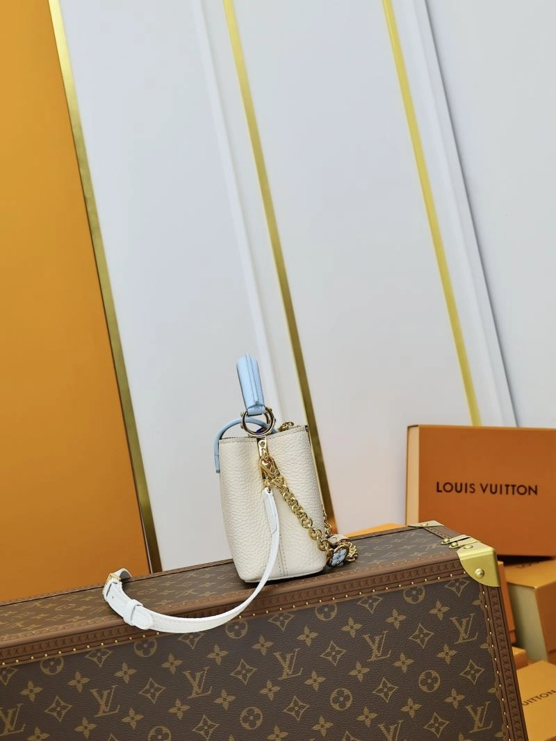 RelaxedFit Louis Vuitton Capucines BB Bags 93836