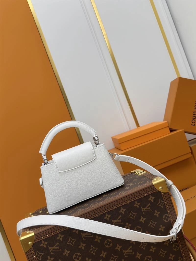 ComfortFit Louis Vuitton Capucines BB Bags 93827