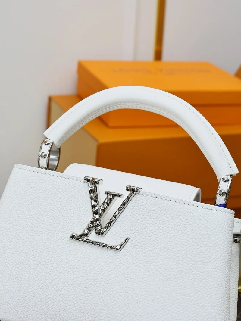 ComfortFit Louis Vuitton Capucines BB Bags 93827