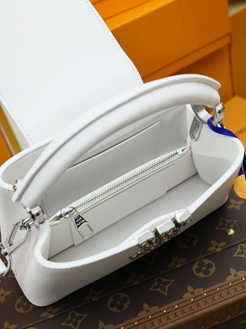 ComfortFit Louis Vuitton Capucines BB Bags 93827
