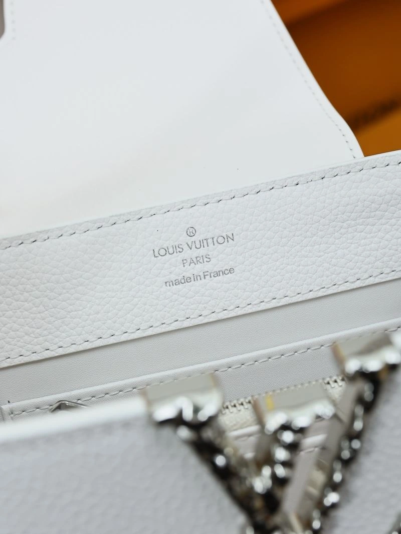 ComfortFit Louis Vuitton Capucines BB Bags 93827