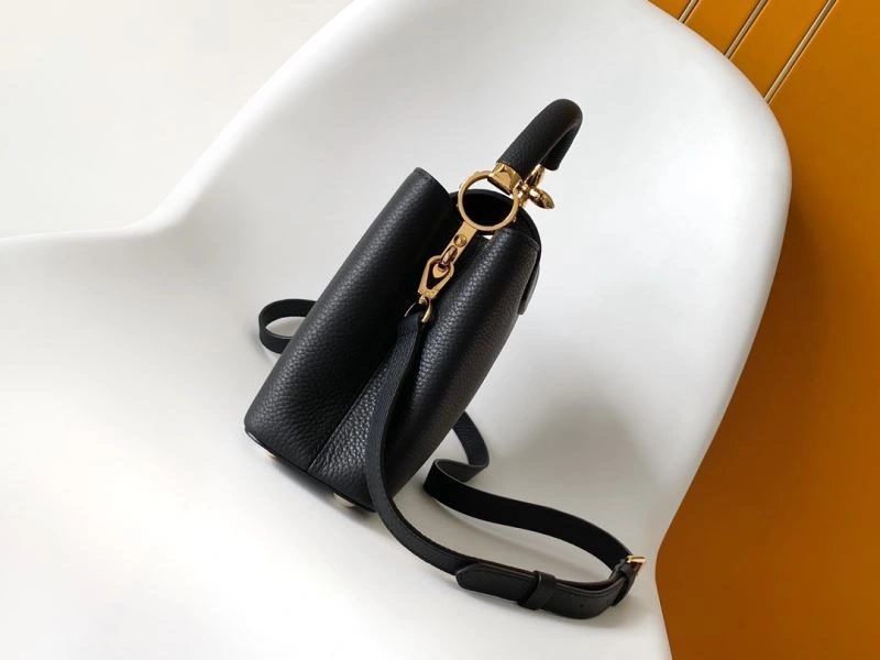 UrbanChic Louis Vuitton Capucines BB Bags 93819