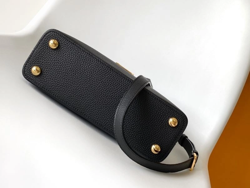 UrbanChic Louis Vuitton Capucines BB Bags 93819