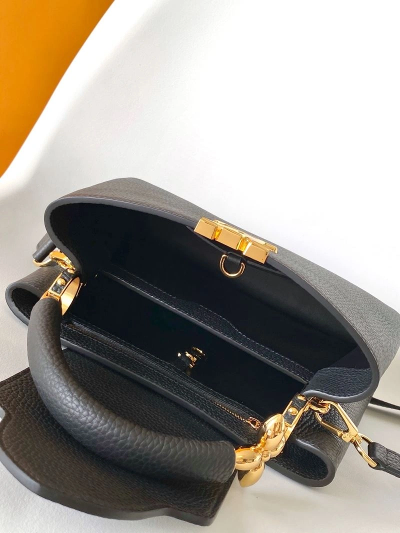 UrbanChic Louis Vuitton Capucines BB Bags 93819