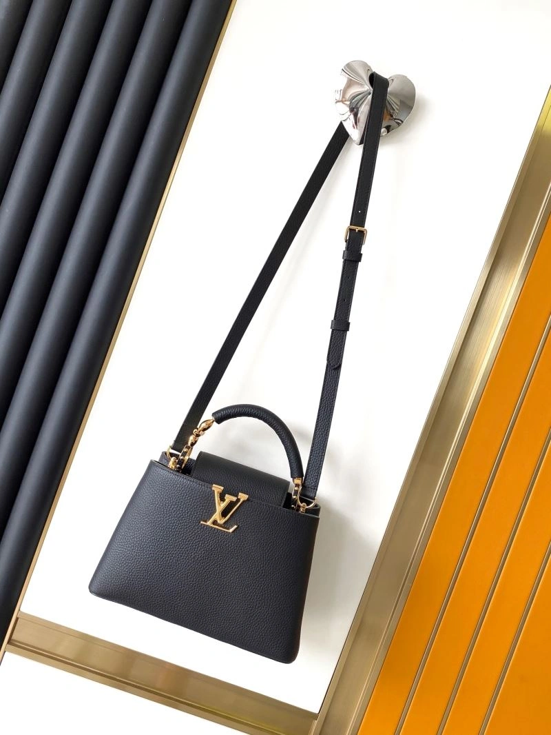 UrbanChic Louis Vuitton Capucines BB Bags 93819
