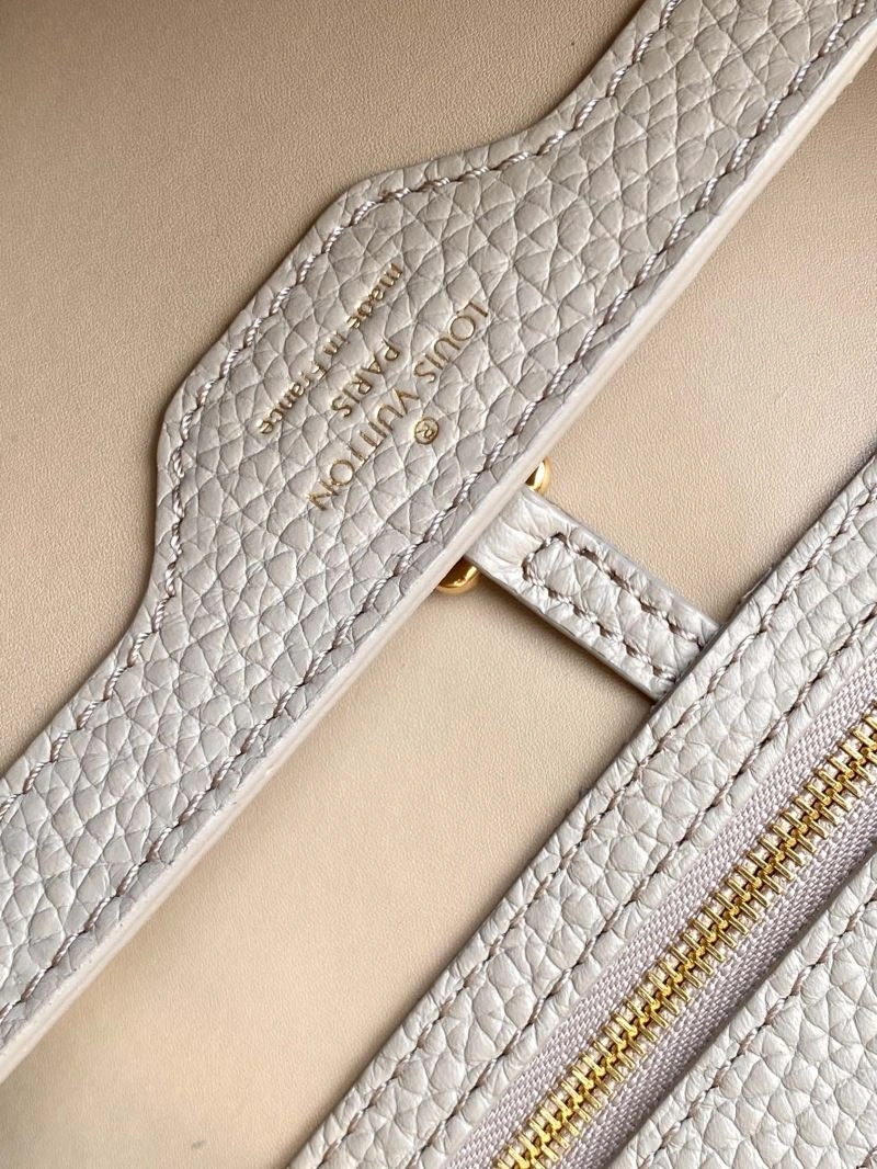 Minimalist Louis Vuitton Capucines BB Bags 93814