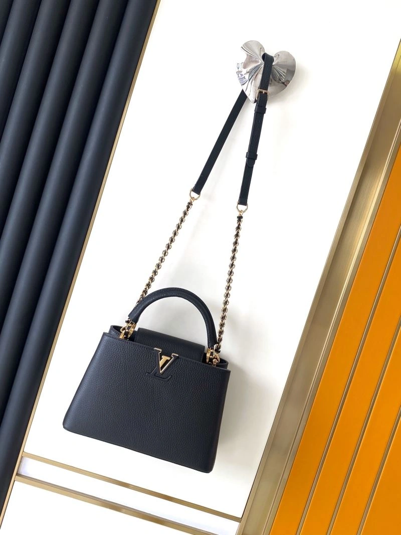 SmoothTexture Louis Vuitton Capucines BB Bags 93812