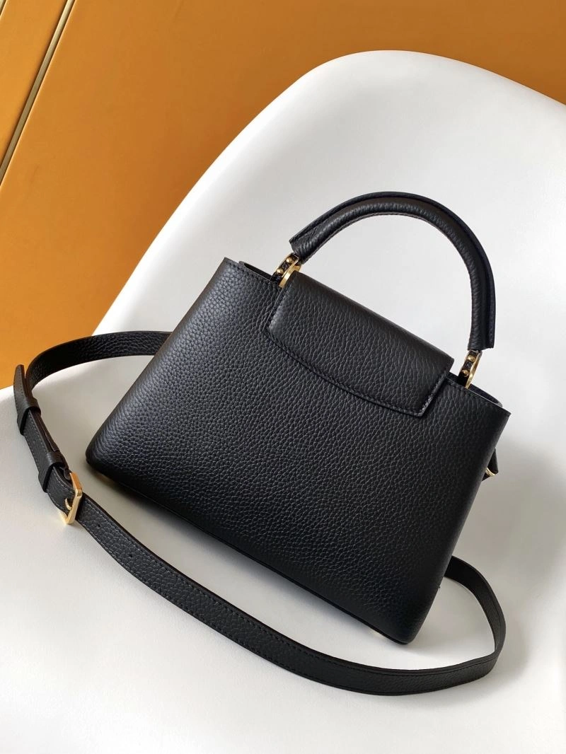 Cozy Louis Vuitton Capucines BB Bags 93843