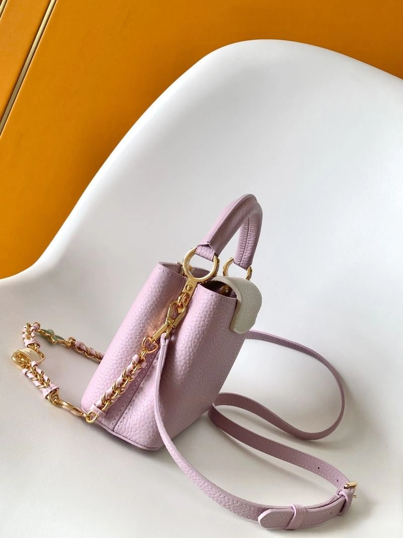 Cozy Louis Vuitton Capucines BB Bags 93842