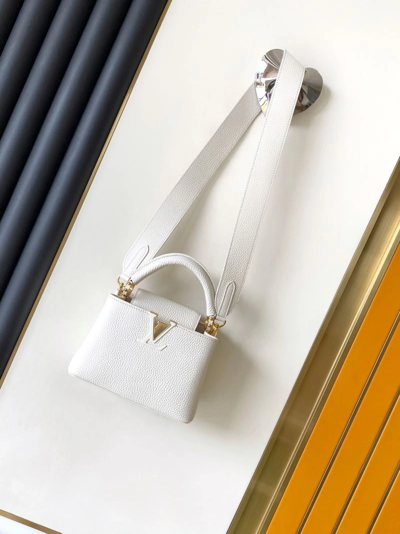 Louis Vuitton Capucines BB Bags Snug 93803
