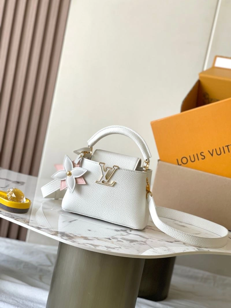 Louis Vuitton Capucines BB Bags Functional 93632
