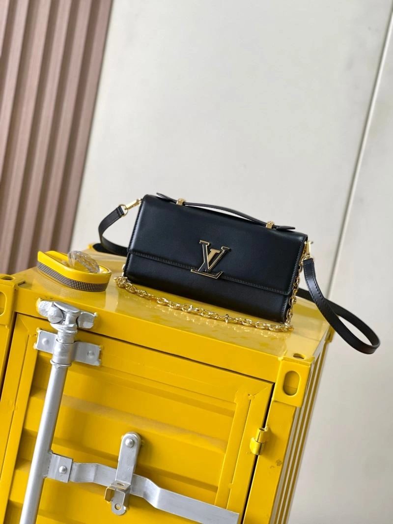 ZipUp Louis Vuitton Capucines BB Bags 93631
