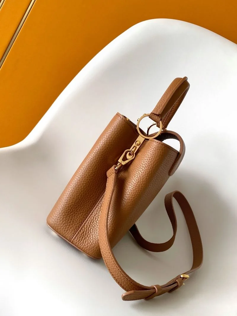 Stretchable Louis Vuitton Capucines BB Bags 43379